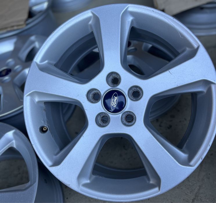 Диски Ford Kuga Escape R 17 5 108 S maxx Fusion