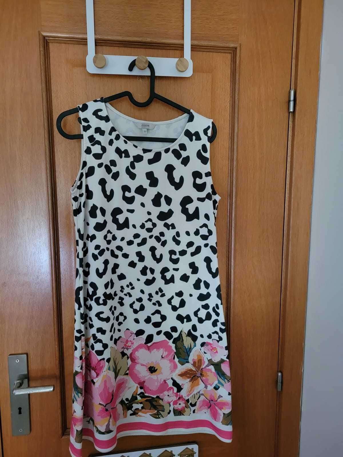 Conjunto de 3 vestidos