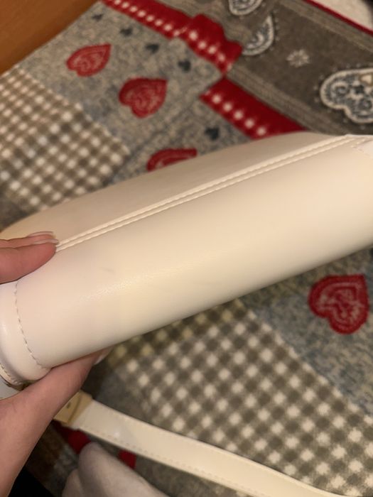 Біла нова сумка