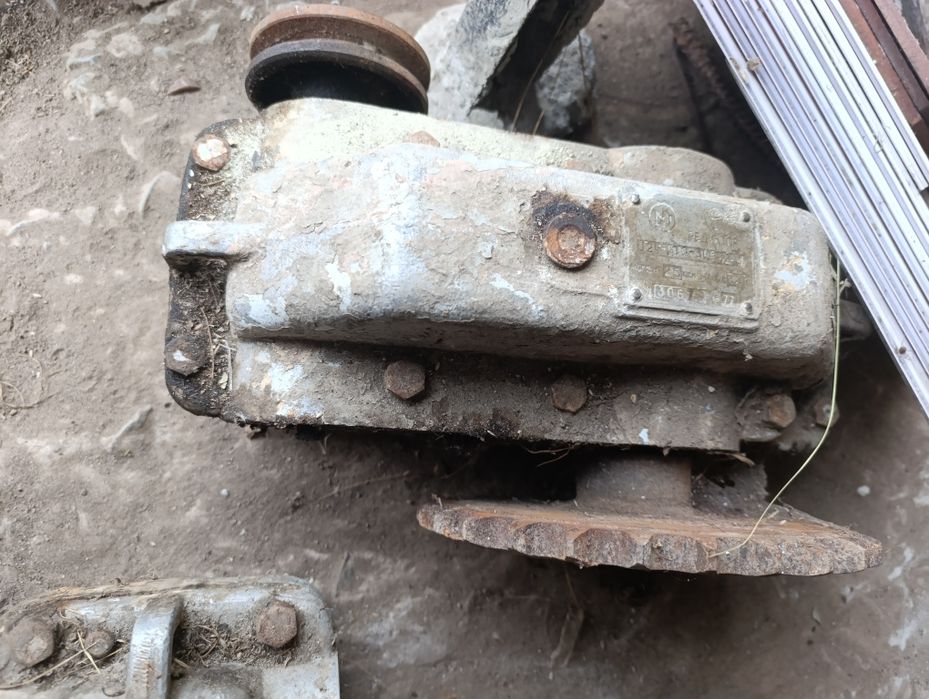 Редуктор для саморобок дровоколів