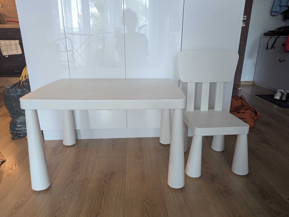 Stolik z krzesełkiem IKEA mammut