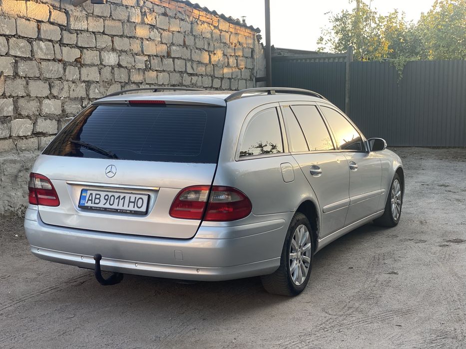 Mercedes-Benz E-Class 2005