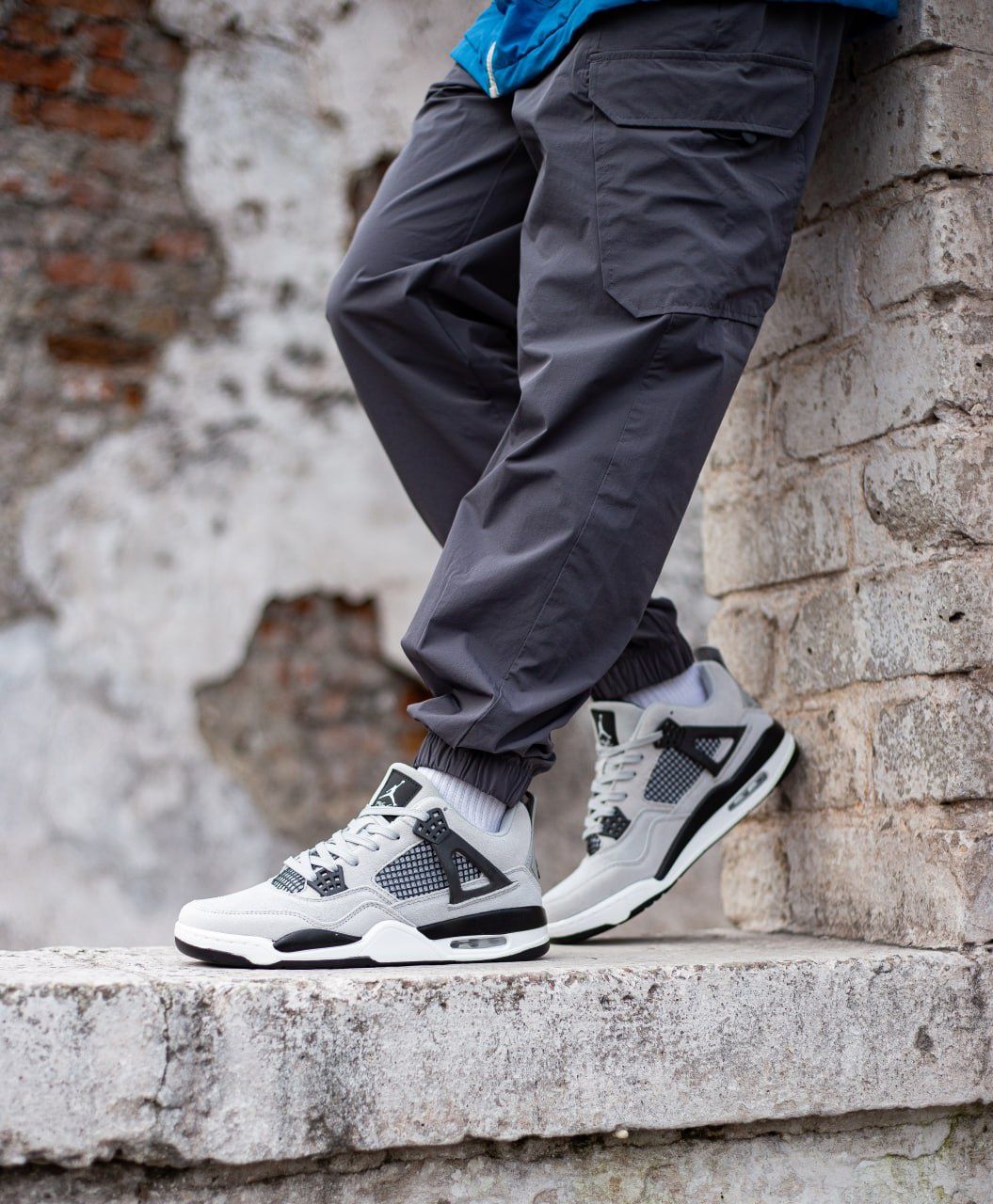 Чоловічі кросівки Nike Air Jordan 4 Retro Grey