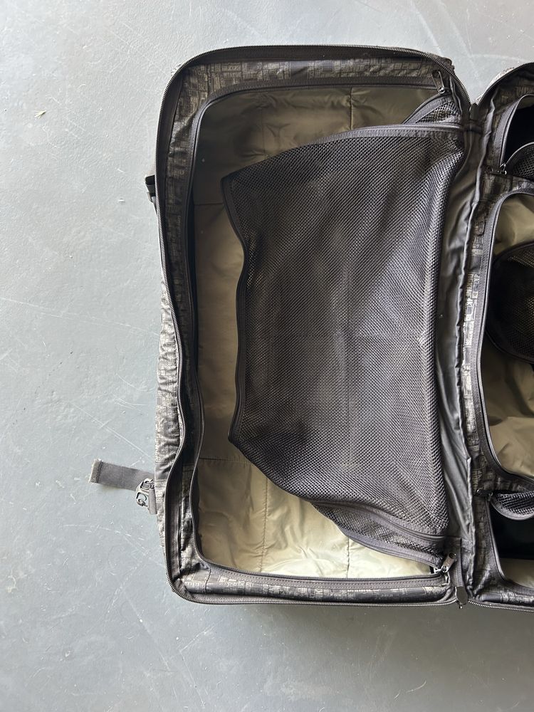Mochila de viagem Dakine