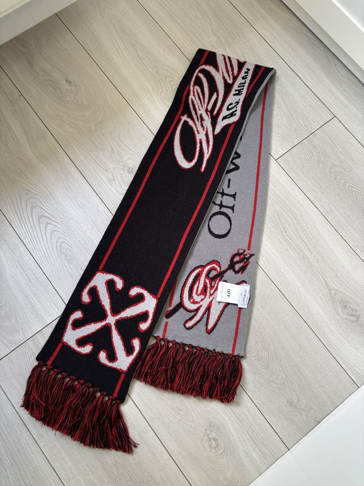 Szalik Off-White x AC Milan FW23 – Oryginalny, limitowany