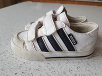 Buty Adidas r. 22
