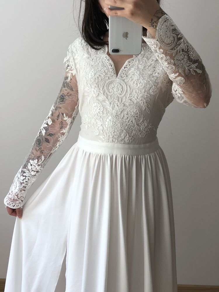 Biała długa MAXI suknia ślubna styl boho z rozcieciem na noge EMO 46