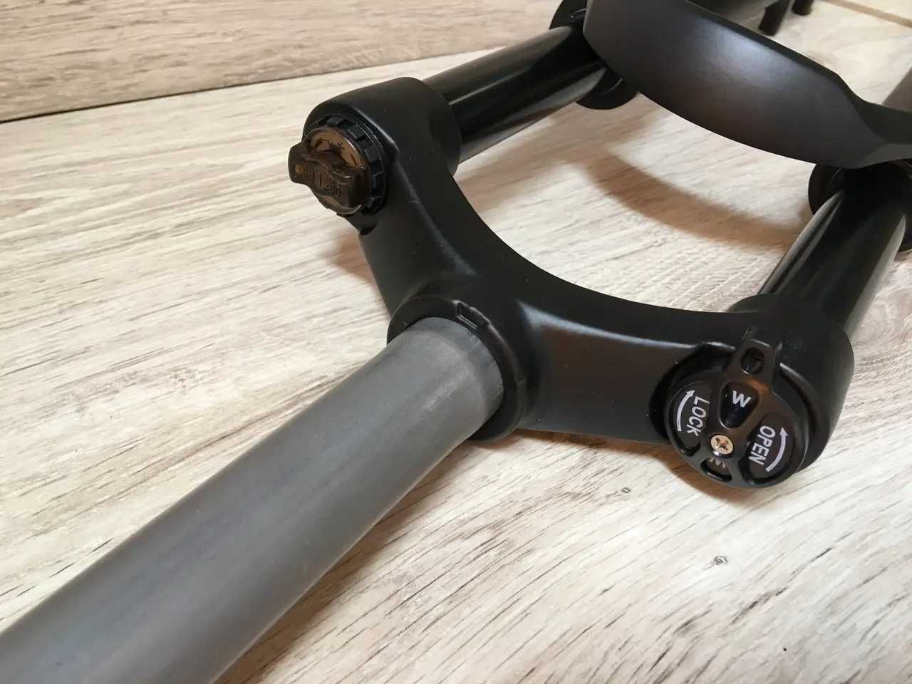 Алюминиевая вилка для велосипеда 120 мм Ход 29' с локаутом LOCK / OUT