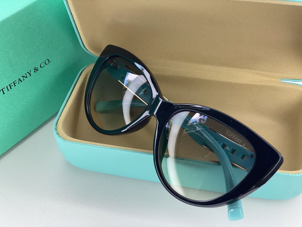 Солнцезащитные очки Tiffany&Co.