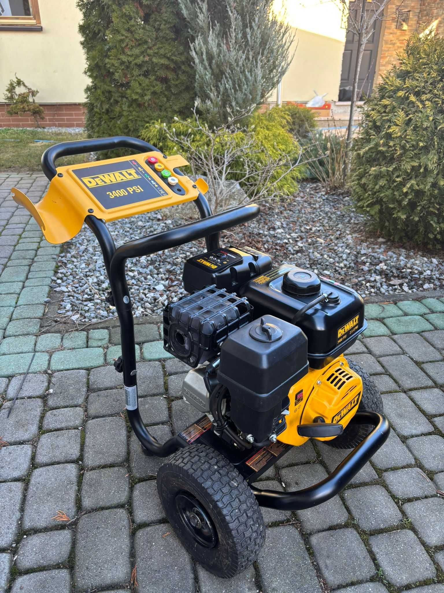 Myjka Ciśnienowa DEWALT 3400 PSI - (Karcher)