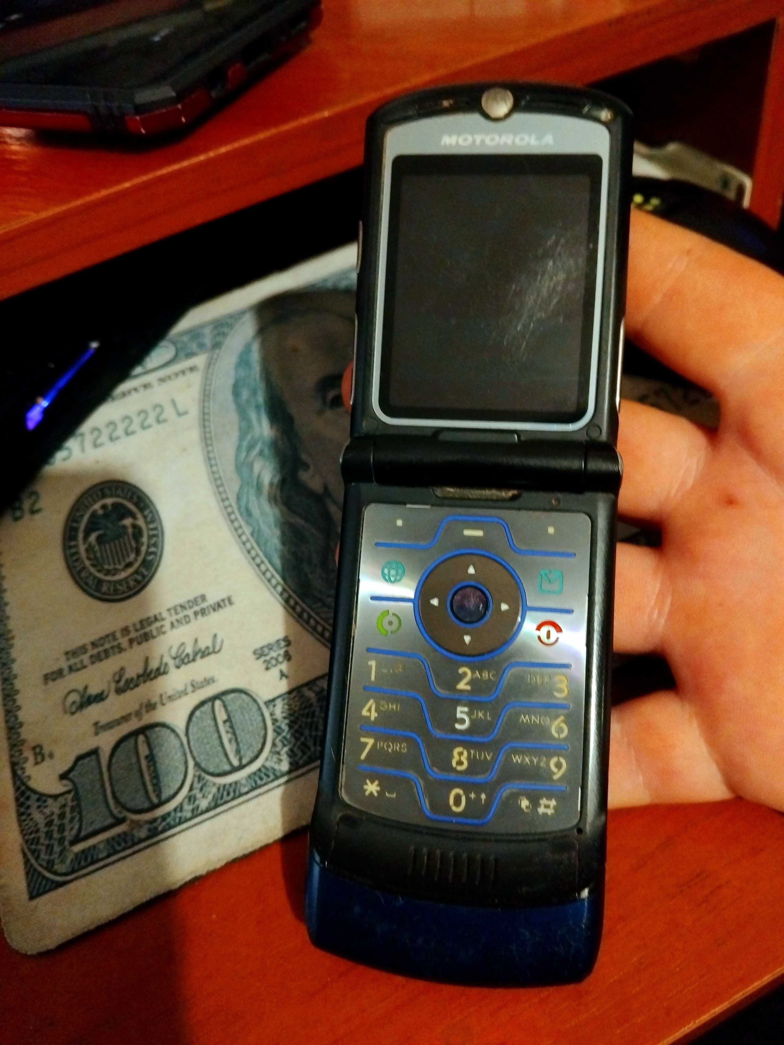 motorola razr v3i motorola razr v3 2шт
