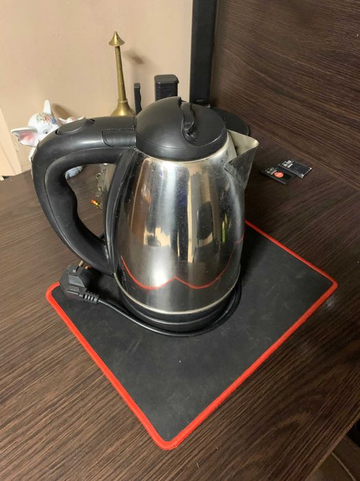 Продам електро чайник