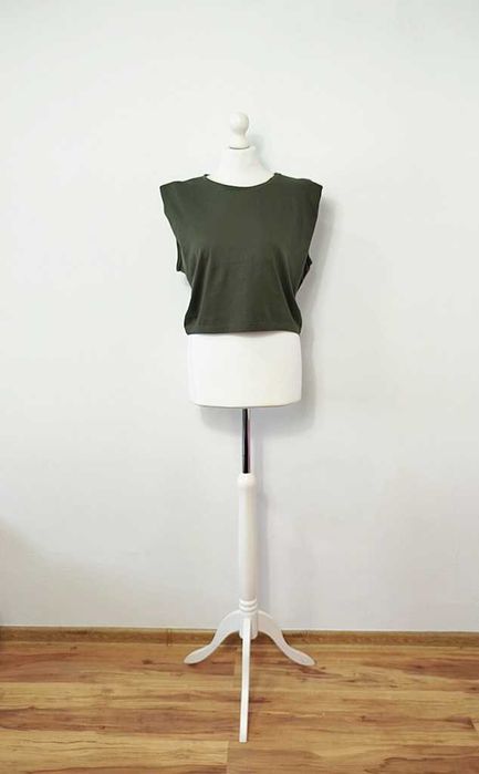 Pure Friday luźny tshirt z poduszkami w ramionach