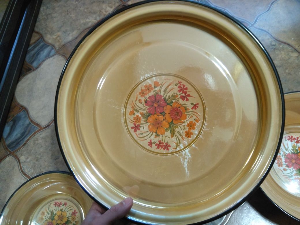 Набор эмалированной посуды 1980-1990 гг