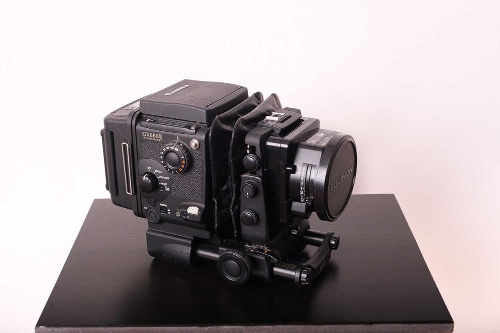 Fuji GX 680 III com objetiva de retrato de 180 mm F3.2 (bom estado!)