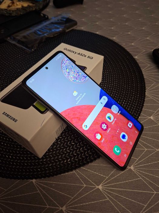 Samsung Galaxy A52s 5G + 2 casy
