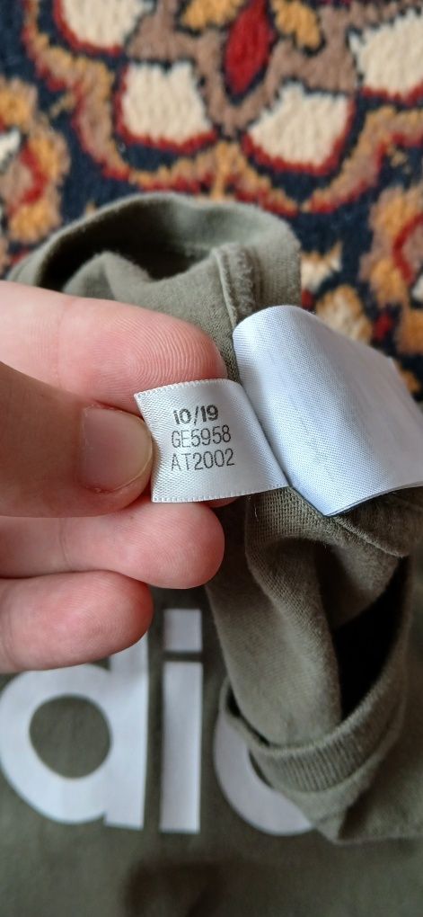 Футболка adidas. Розмір L