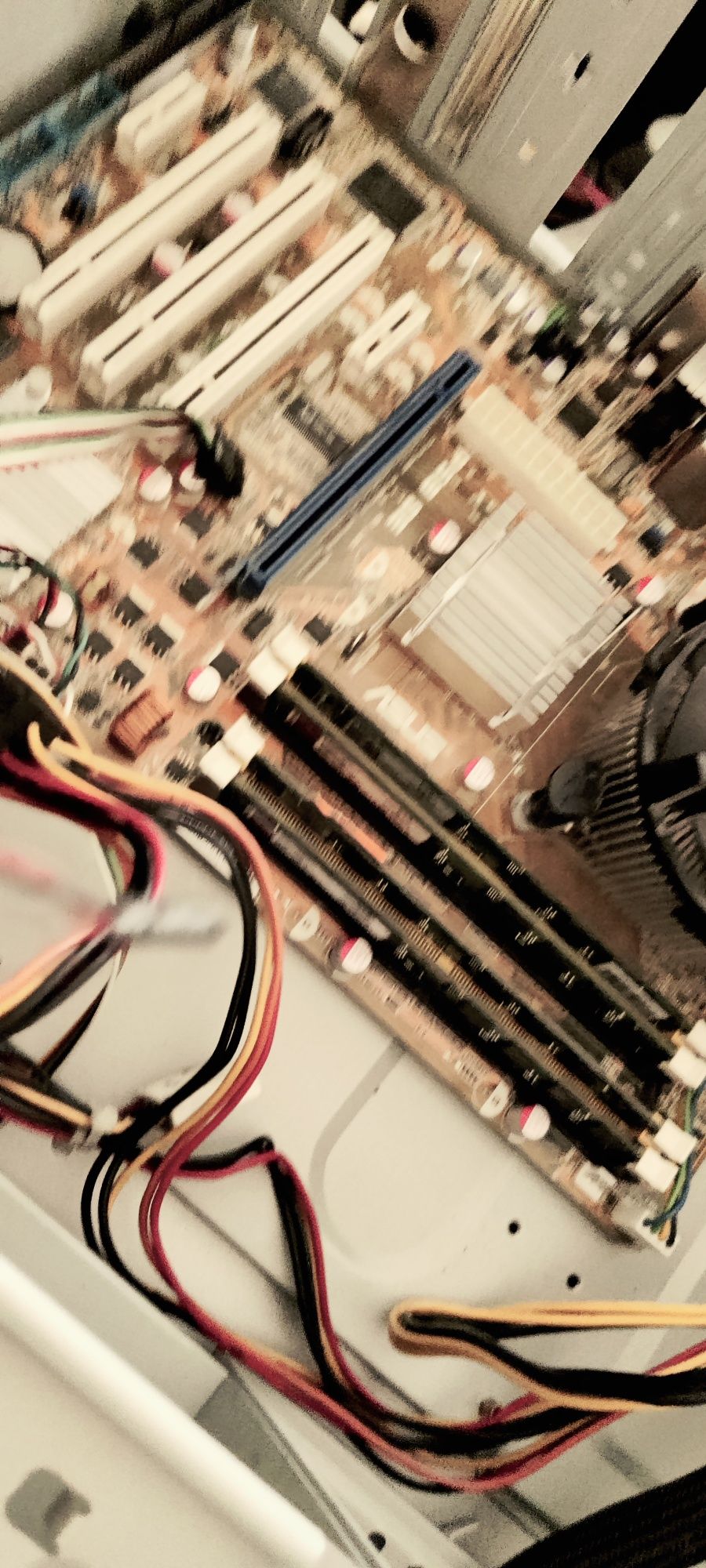 Материнка DDR 2 Asus p5ld2