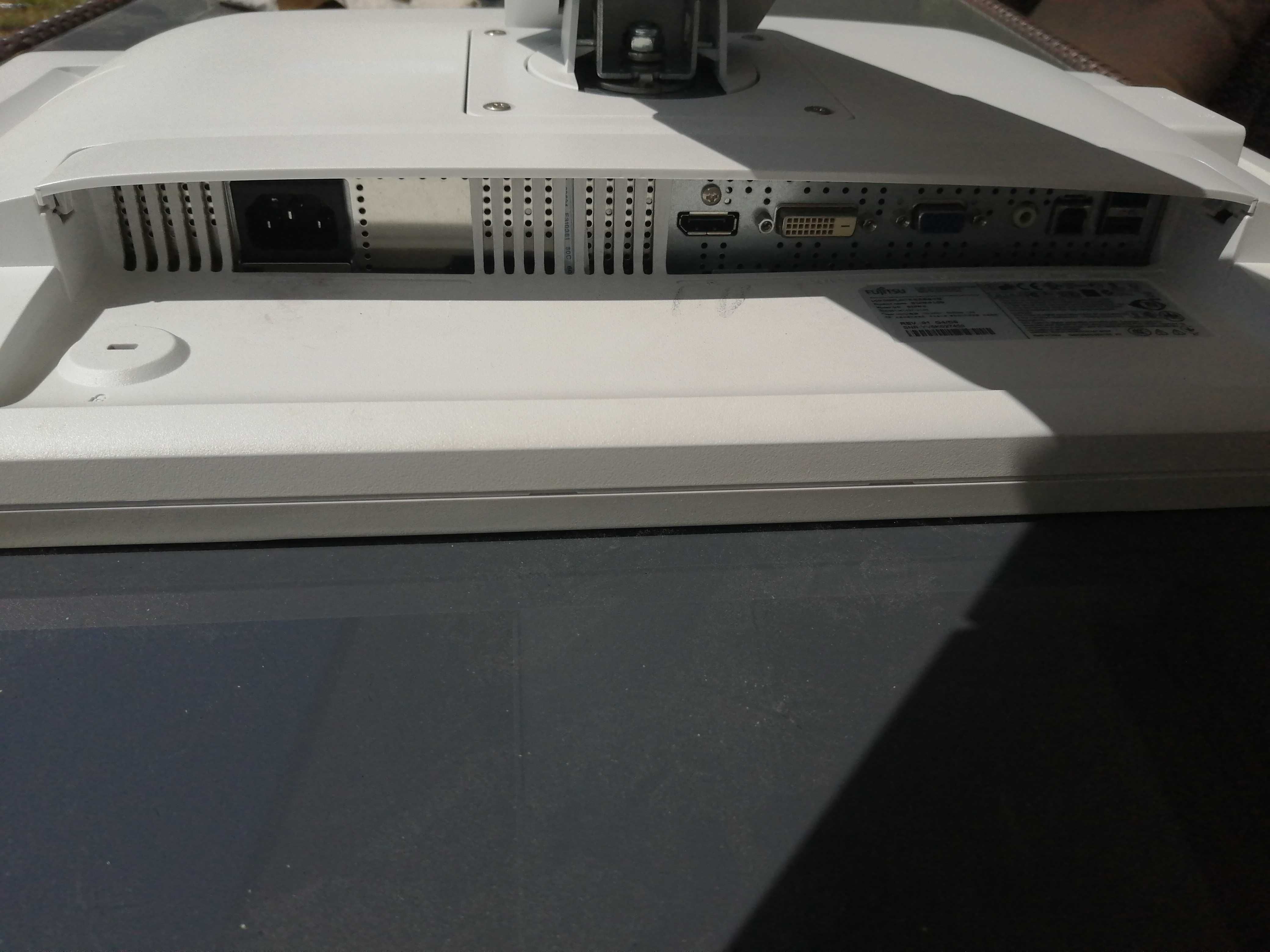 Monitor Fujitsu LED B24W-6 1920x1200 DVI VGA klasa A