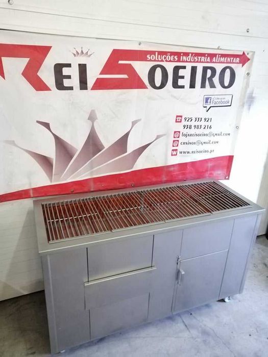 CHURRASQUEIRA INOX A CARVÃO (1500x900x950mm) - Valor c/ IVA