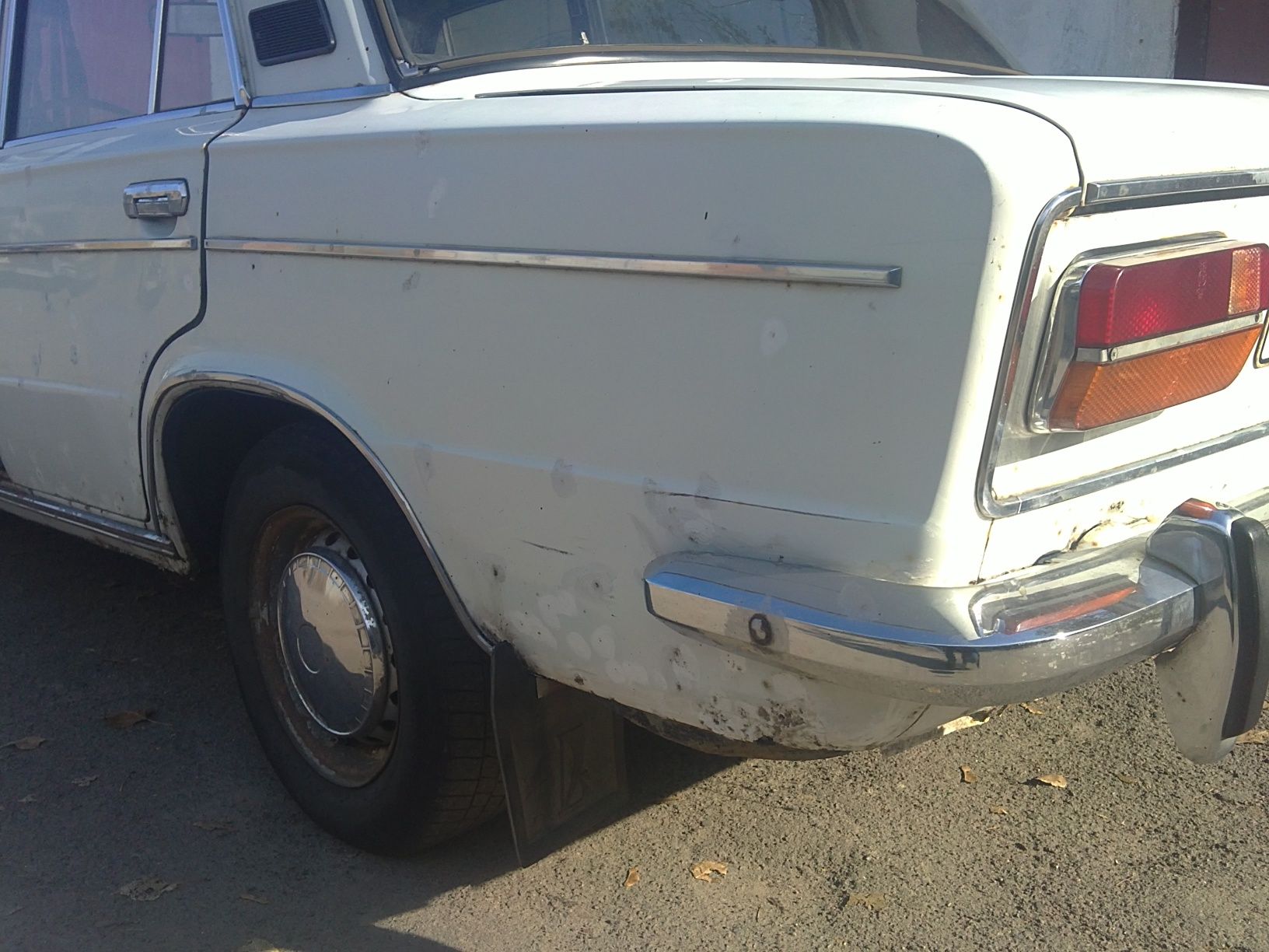 ВАЗ 2103 автомобіль