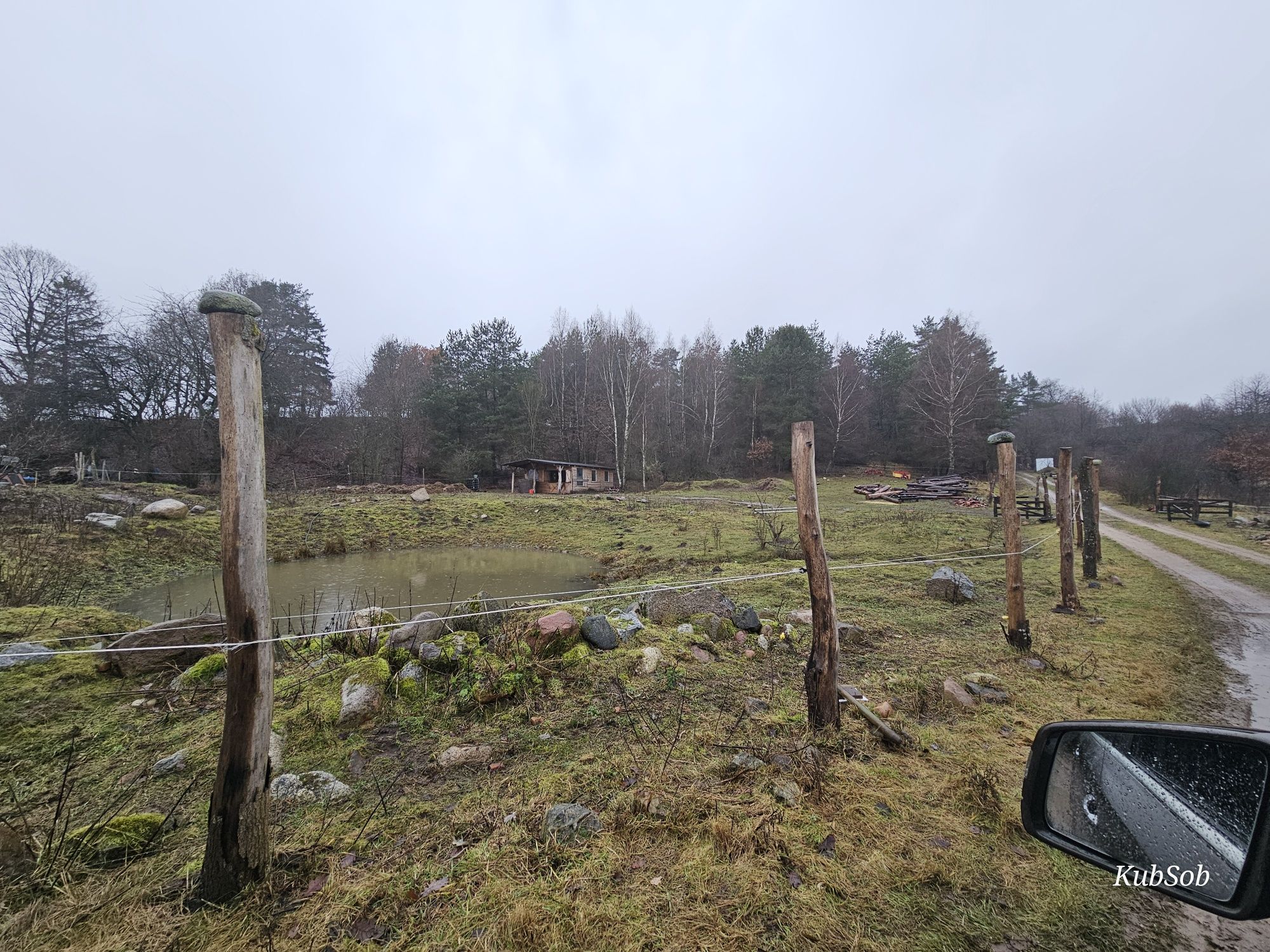 Działka 0,5ha blisko Gdańska z lasem, stawkiem i stajnią.