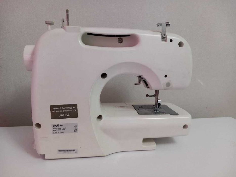 Швейная машина BROTHER XL-2240