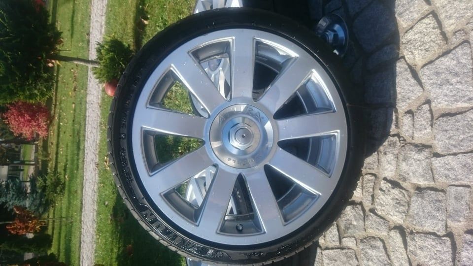 Felgi z oponami 215/40R18 golf 4