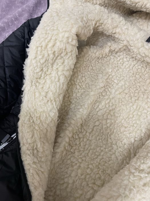 Зимова жіноча куртка