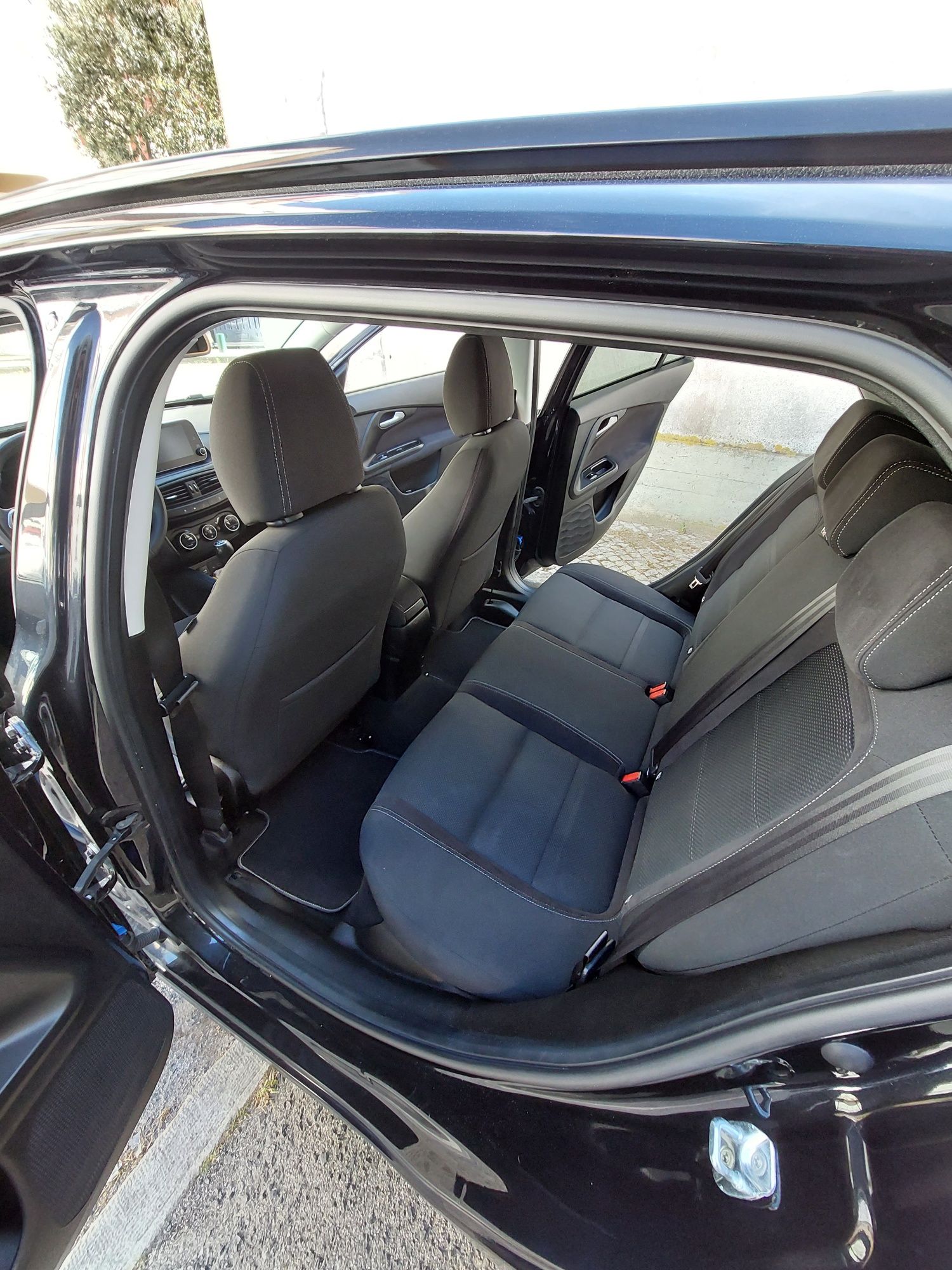 Fiat Tipo SW 1.3.M-Jet Lounge Tech 2019