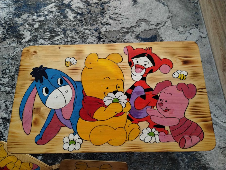 Stolik drewniany z krzesełkami  dla dzieci