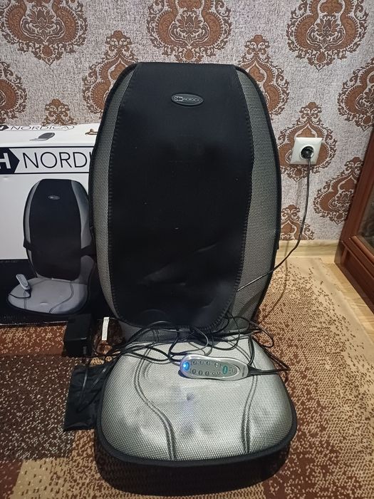 Продам масажне крісло