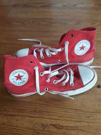 Sapatilhas all star.