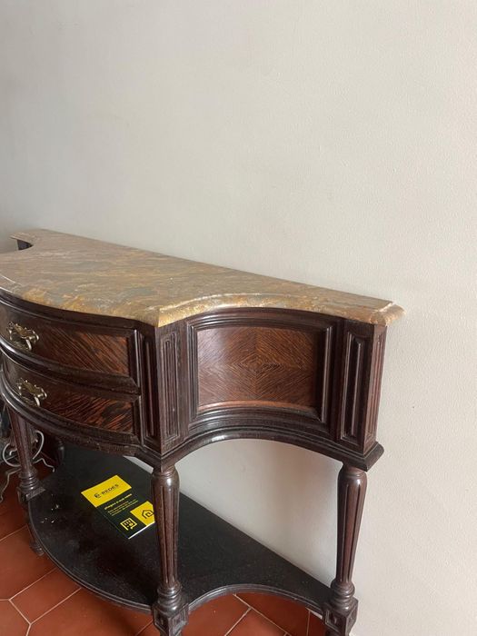 Movel com duas gavetas de madeira e marmore negociavel