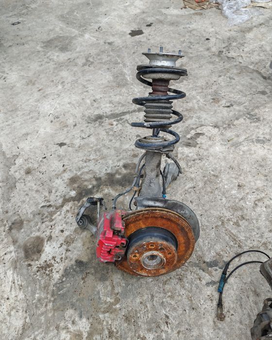 Передня цапфа ступиця BMW e60 61