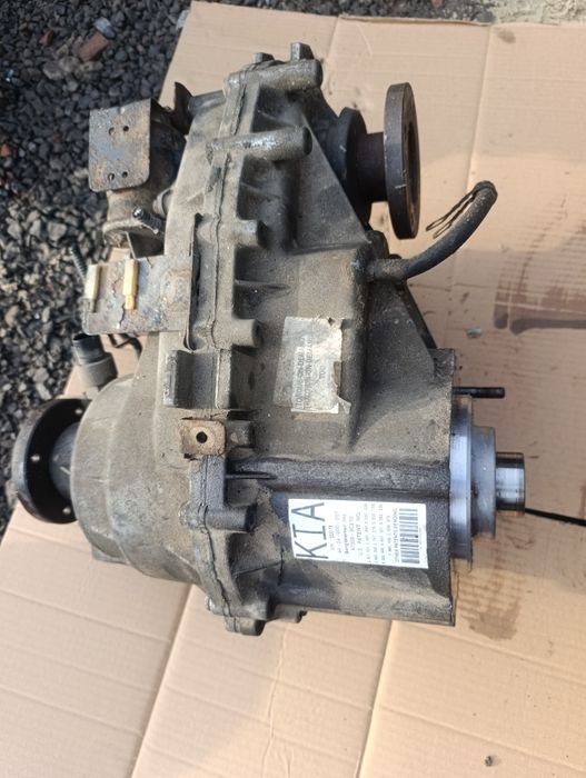 Роздатка КПП Kia Sorento BL Соренто 2002-05 3.5 безнин