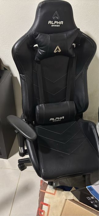 Vendo cadeira gaming alpha gamer