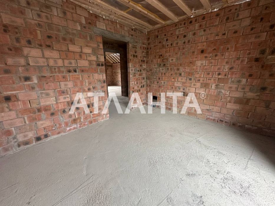 Будинок, 5хв від Майдану, 6 соток, басейн, альтанка та гараж