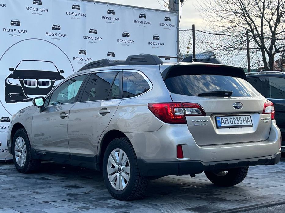 Subaru Outback 2015року 2.5 бензин