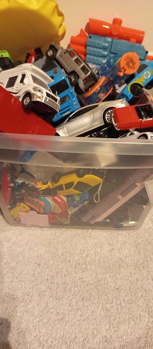 Duży zestaw zabawek dla chłopca