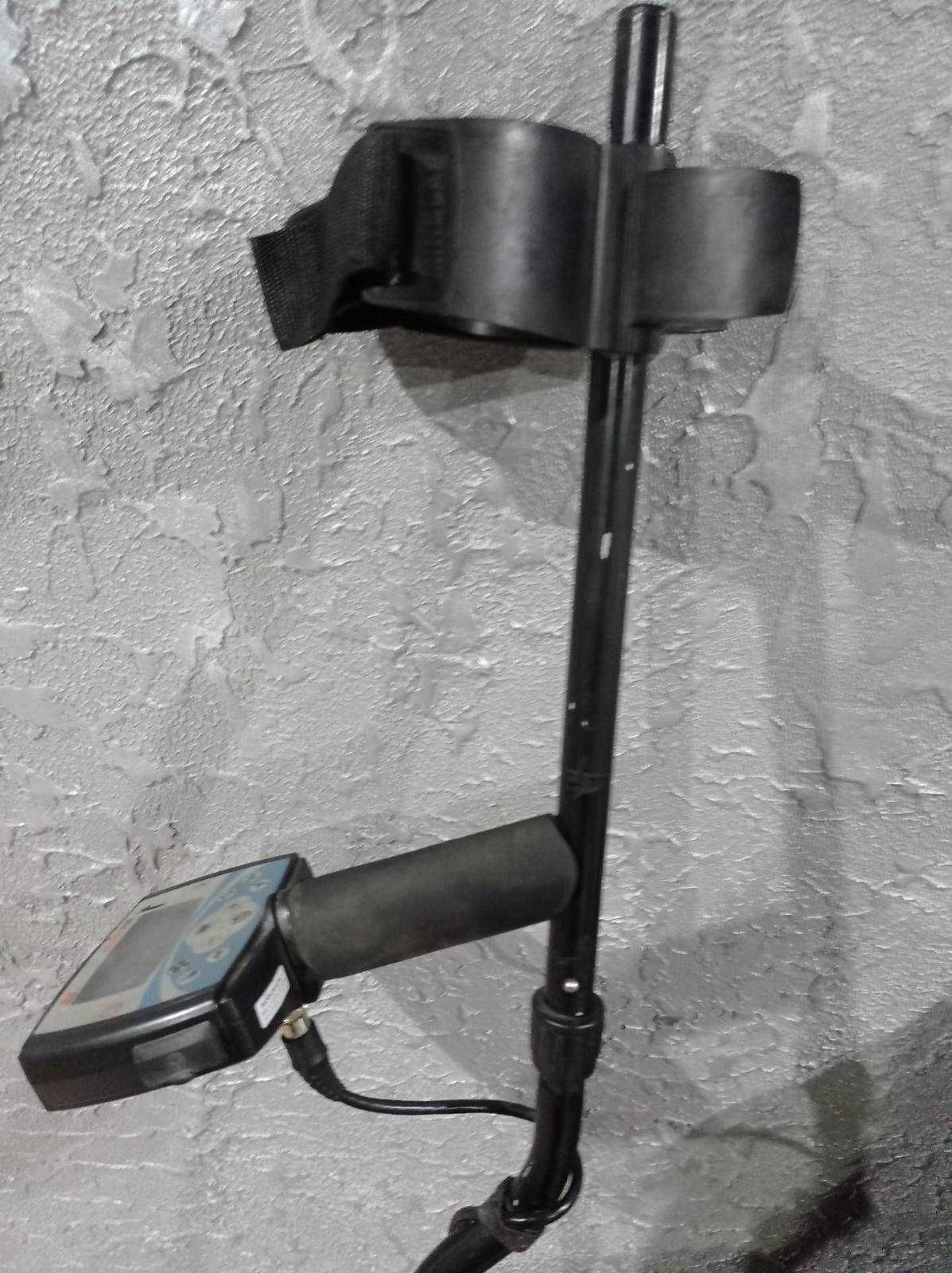 Продам металлоискатель Minelab x-terra 705