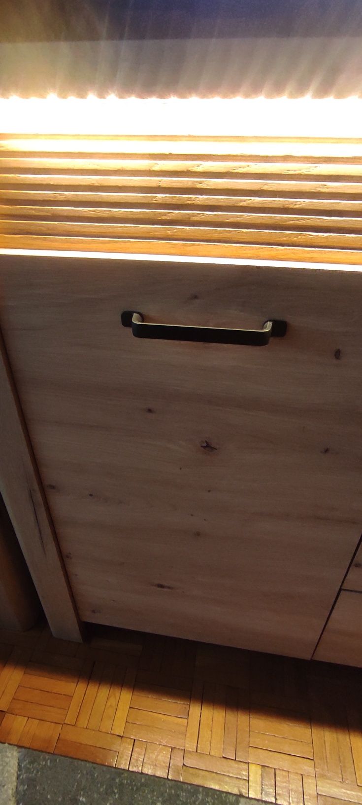 OKAZJA ! Szafa Moris 4D z oświetleniem LED -  dąb artisan