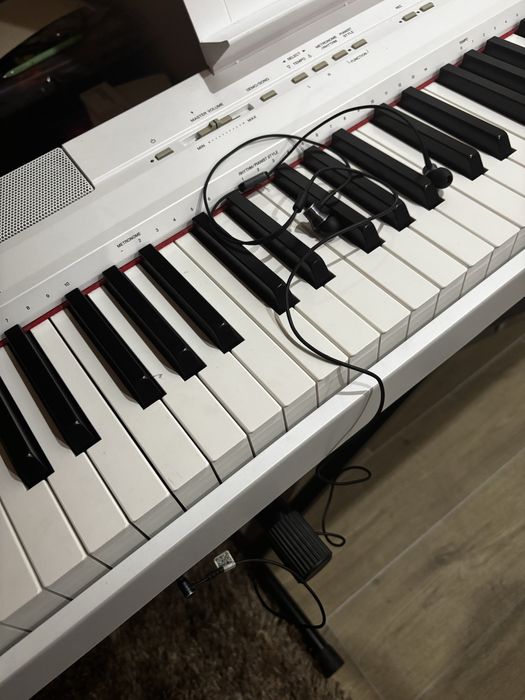 Yamaha P-115WH Digital piano Цифрове фортепіано Синтезатор