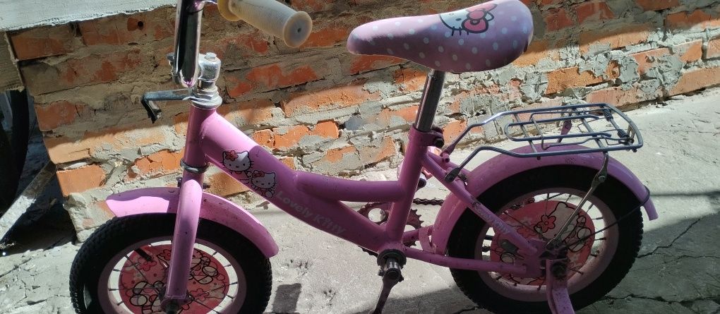 Велосипед для дівчаток