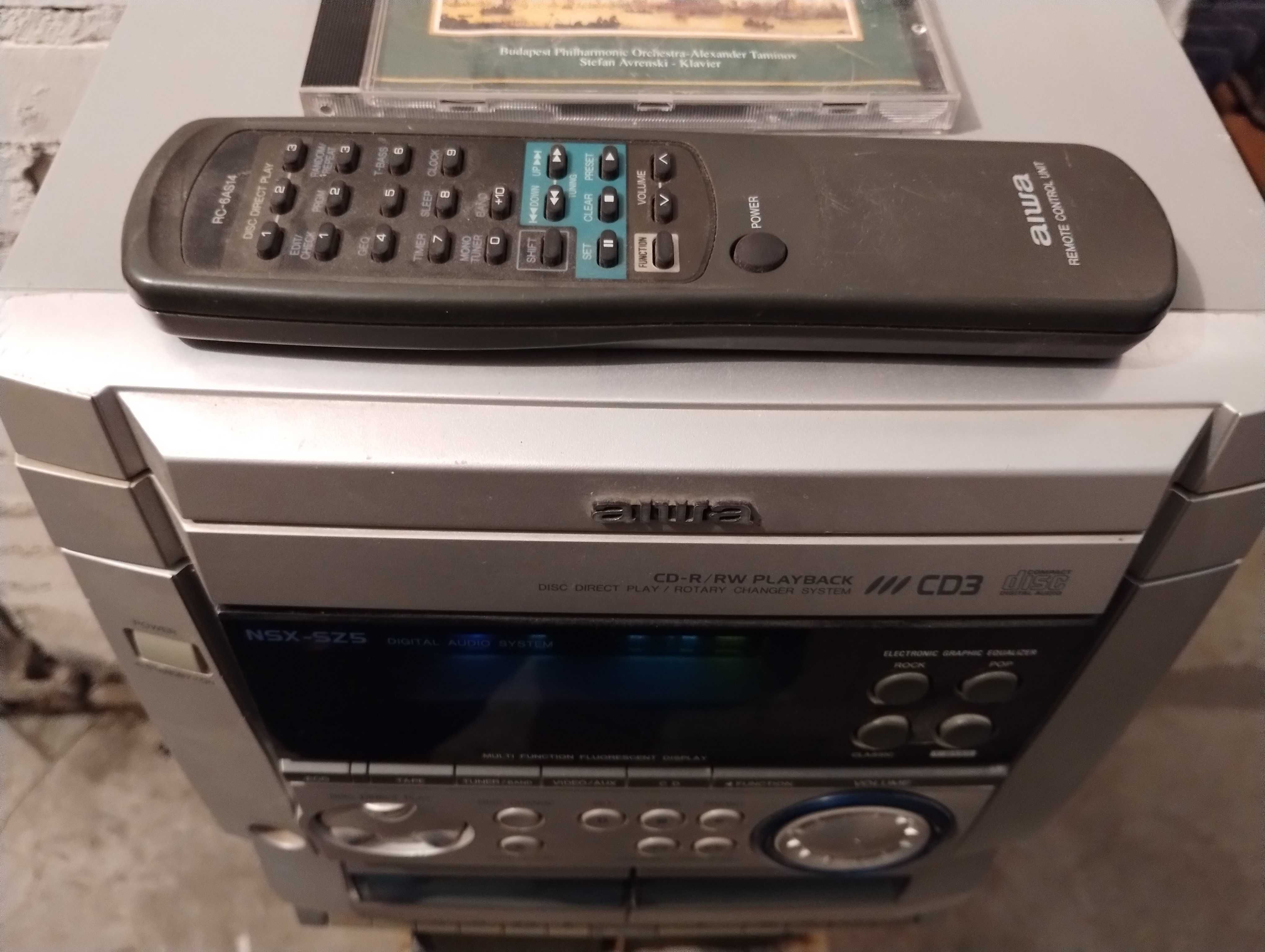 Wieża "aiwa" z pilotem i kolumnami