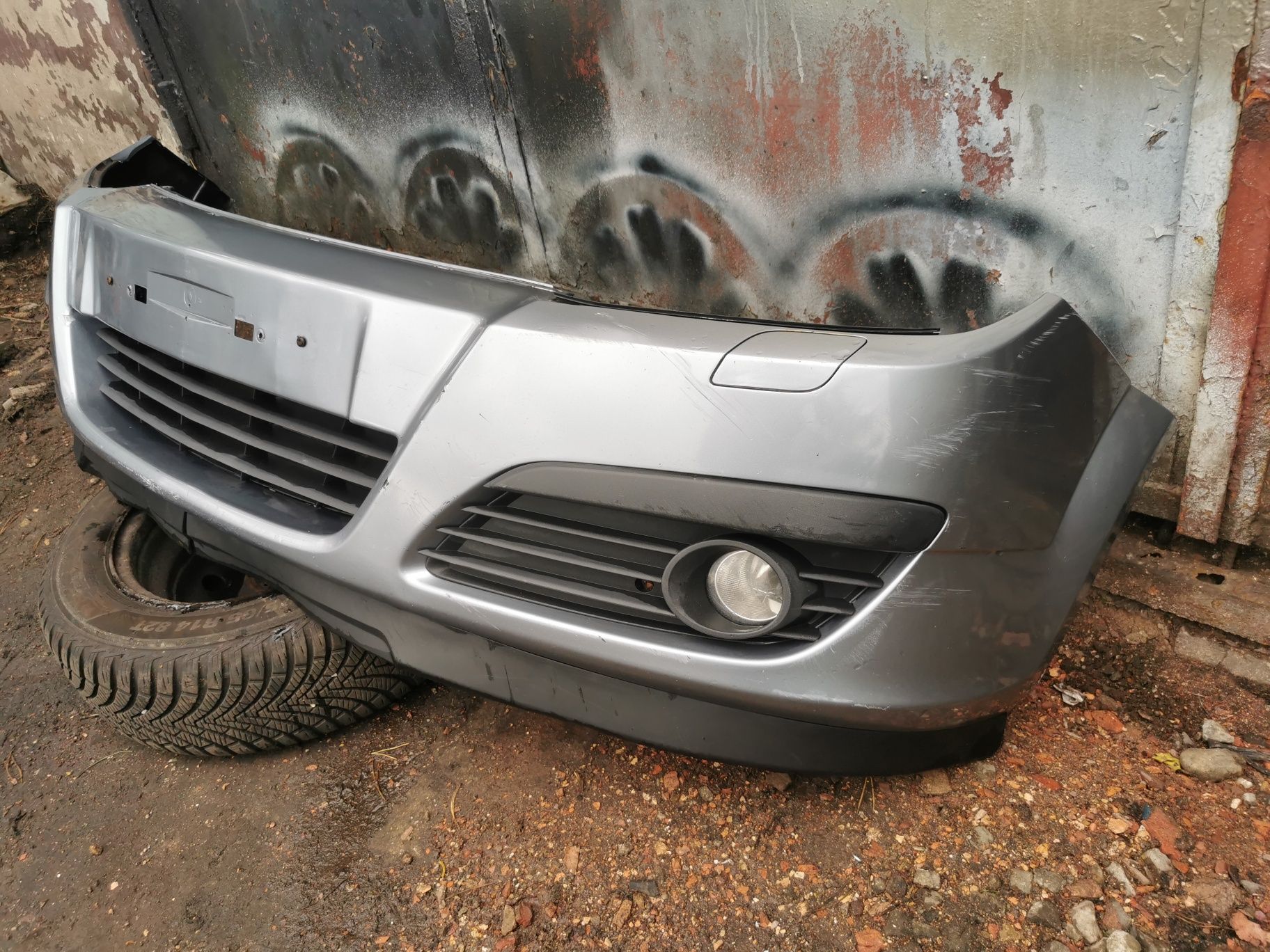 Zderzak przedni Przód Opel Astra H xenon