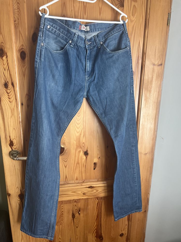 Sprzedam spodnie firmy Levis model 504 W34 L34 w odcieniu niebieskim