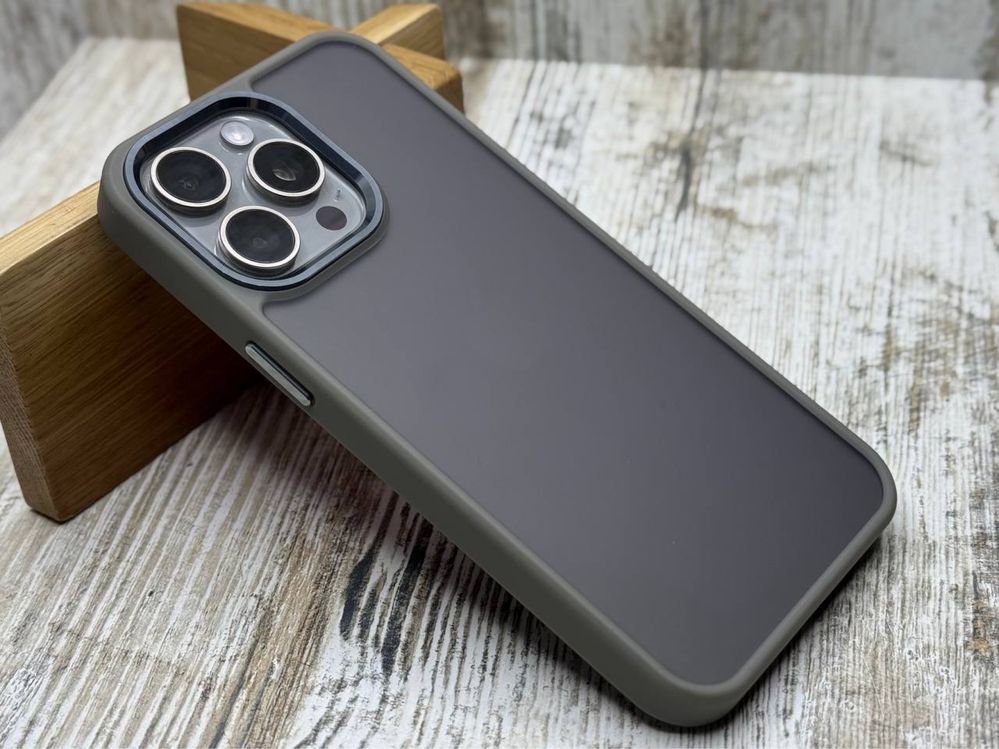 Чехол ударостойкий Matt Bezel на iPhone 15 Pro/ 15 Pro Max