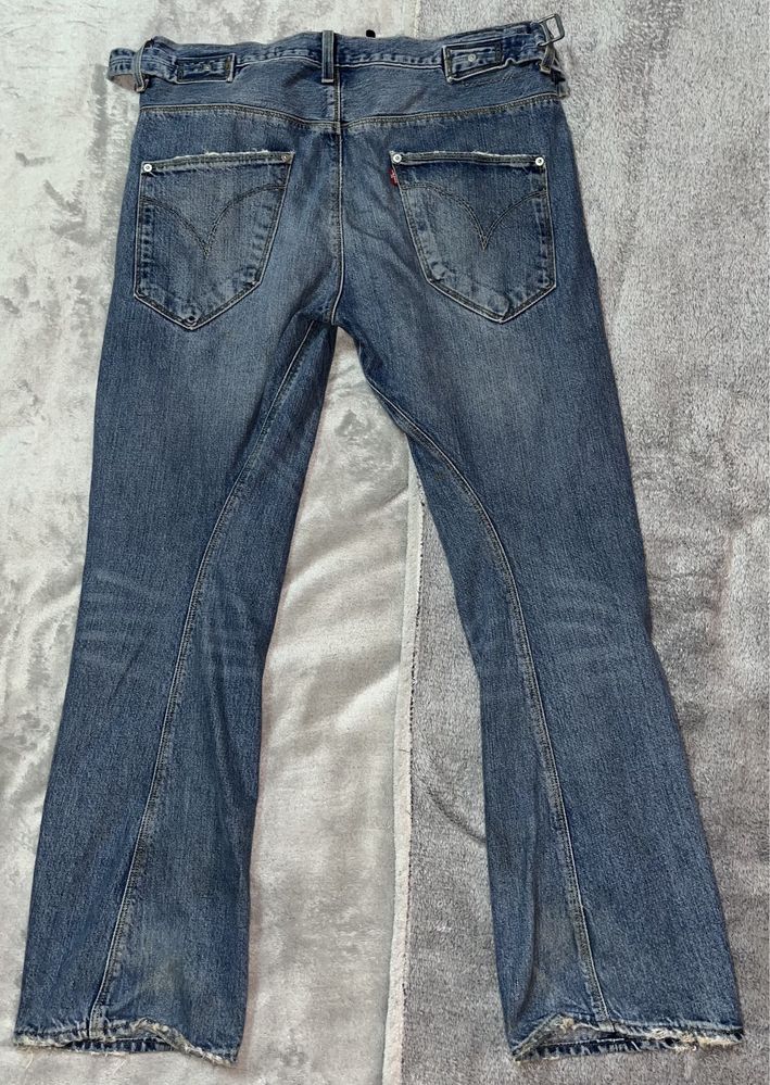 Джинси Levis engineered distressed