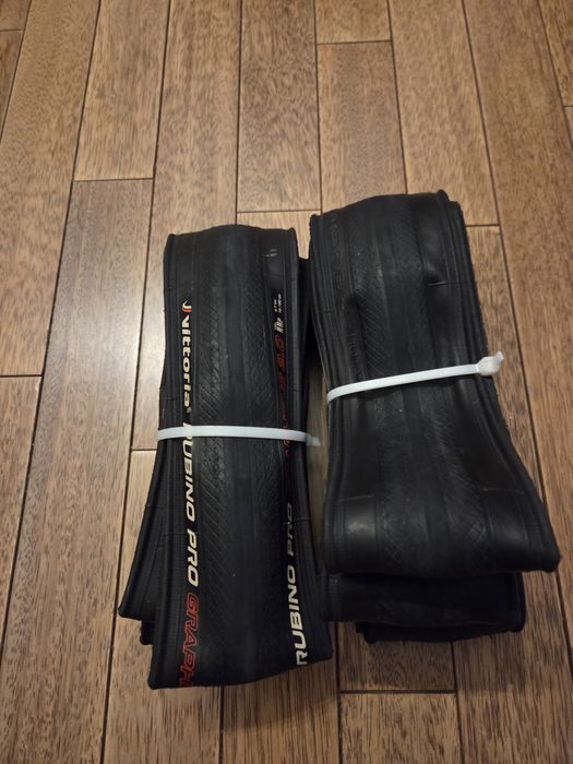 Opony rowerowe szosowe Vittoria Rubino Pro G2.0 zwijane